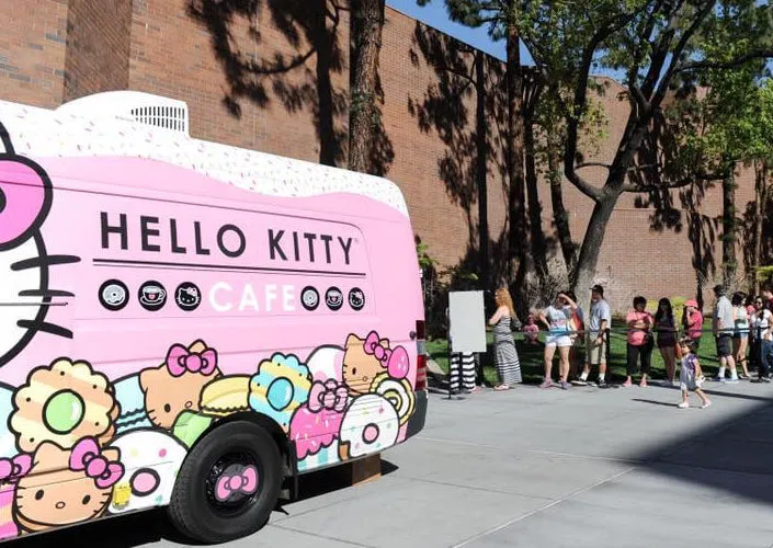 2015 The Hello Kitty Cafe Truck will be at Glendale Galleria Mall on November 21st! | Japanese-City.com