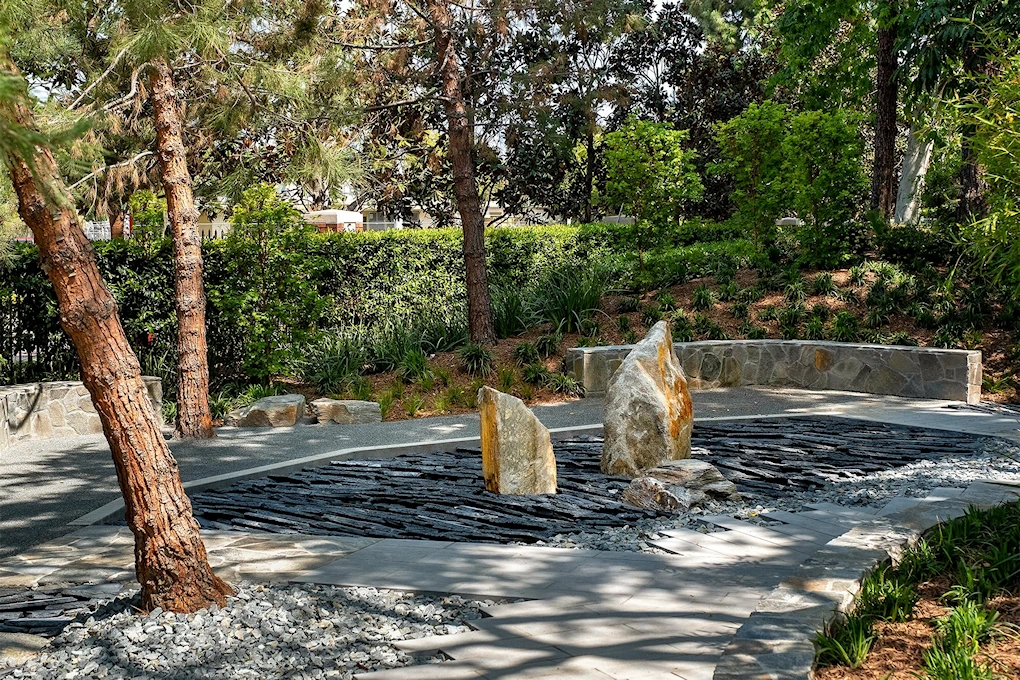 A Beautiful Japanese Rock Garden in Traditional Japanese Style, USC Campus (Video) Landscape Composed Arrangements of Rocks (Aid for Meditating) | Japanese-City.com