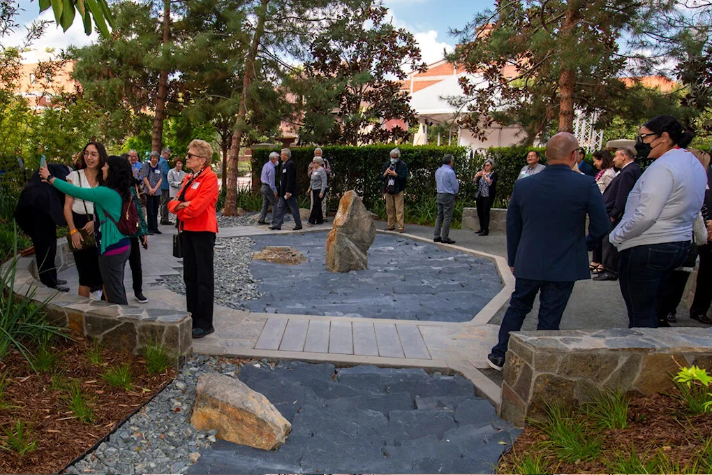 A Beautiful Japanese Rock Garden in Traditional Japanese Style, USC Campus (Video) Landscape Composed Arrangements of Rocks (Aid for Meditating) | Japanese-City.com