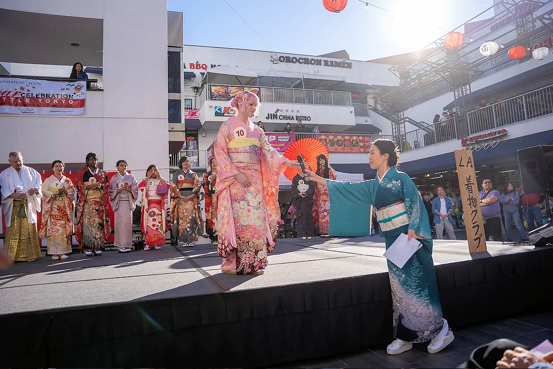 2025 LA Kimono Club's New Year's Kimono Contest, Celebrate Tradition: During New Years in Weller Court Little Tokyo, Japantown | Japanese-City.com